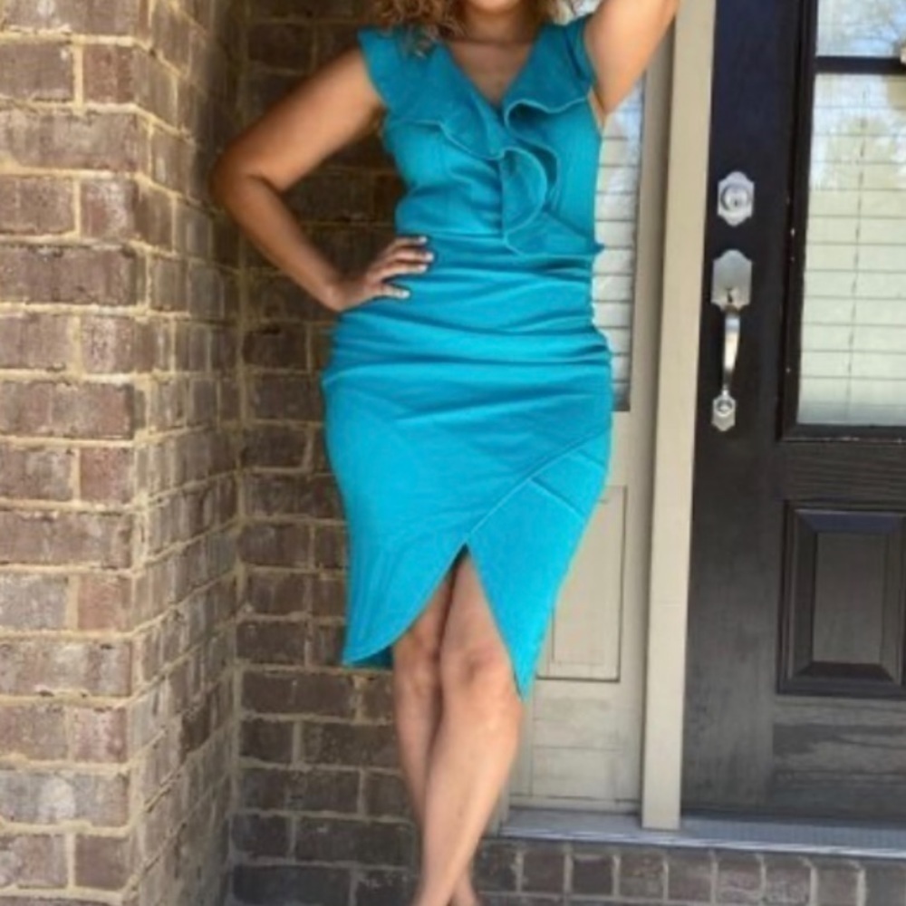 Pullover v-neck dress with ruffle. Turquoise. Small. NWOT
